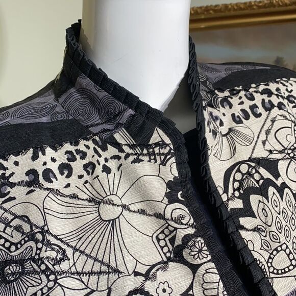 Silkland 100% Silk Floral Print Jacket - Picture 7 of 10